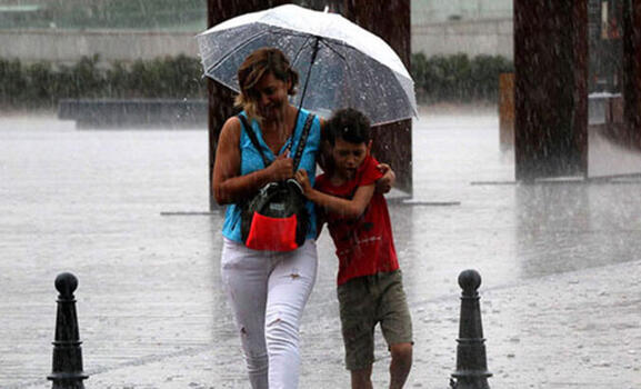 İstanbul için kuvvetli yağış uyarısı! AKOM saat verdi