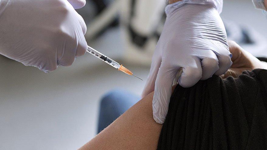 İstanbul Valisi Yerlikaya: Salgın döneminin en yüksek aşı uygulaması dün gerçekleştirildi