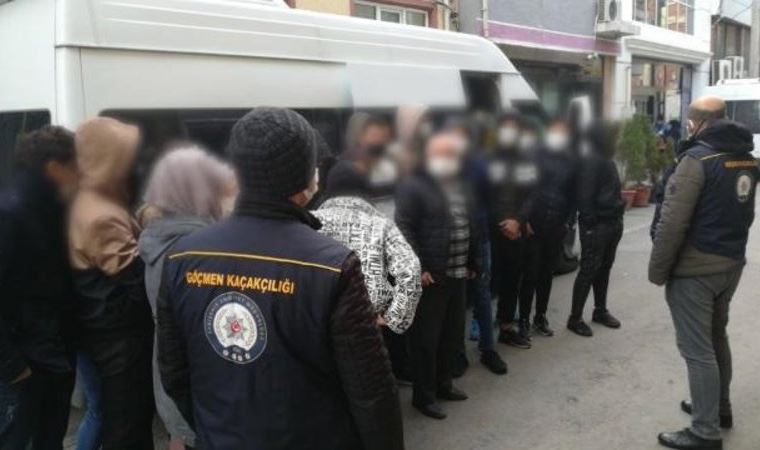 İzmir'de bağ evinde 124 sığınmacı yakalandı