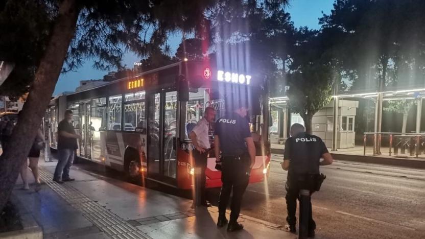 İzmir’de belediye otobüsüne mermi isabet etti