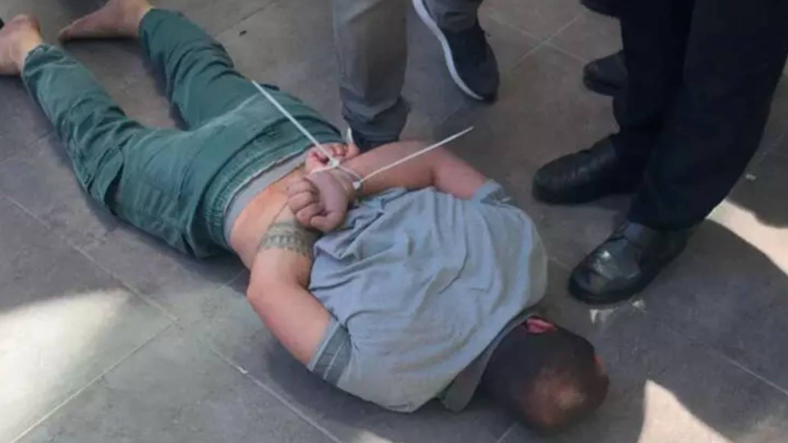 İzmir'deki İsveç Konsolosluğu'nda silahlı saldırı: Bir konsolosluk çalışanı ağır yaralandı
