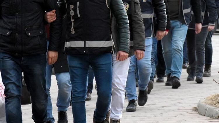 İzmir merkezli terör operasyonunda 5 kişi tutuklandı