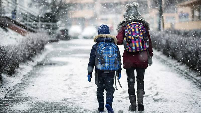 Kar yağışı nedeniyle birçok ilde okullar tatil edildi