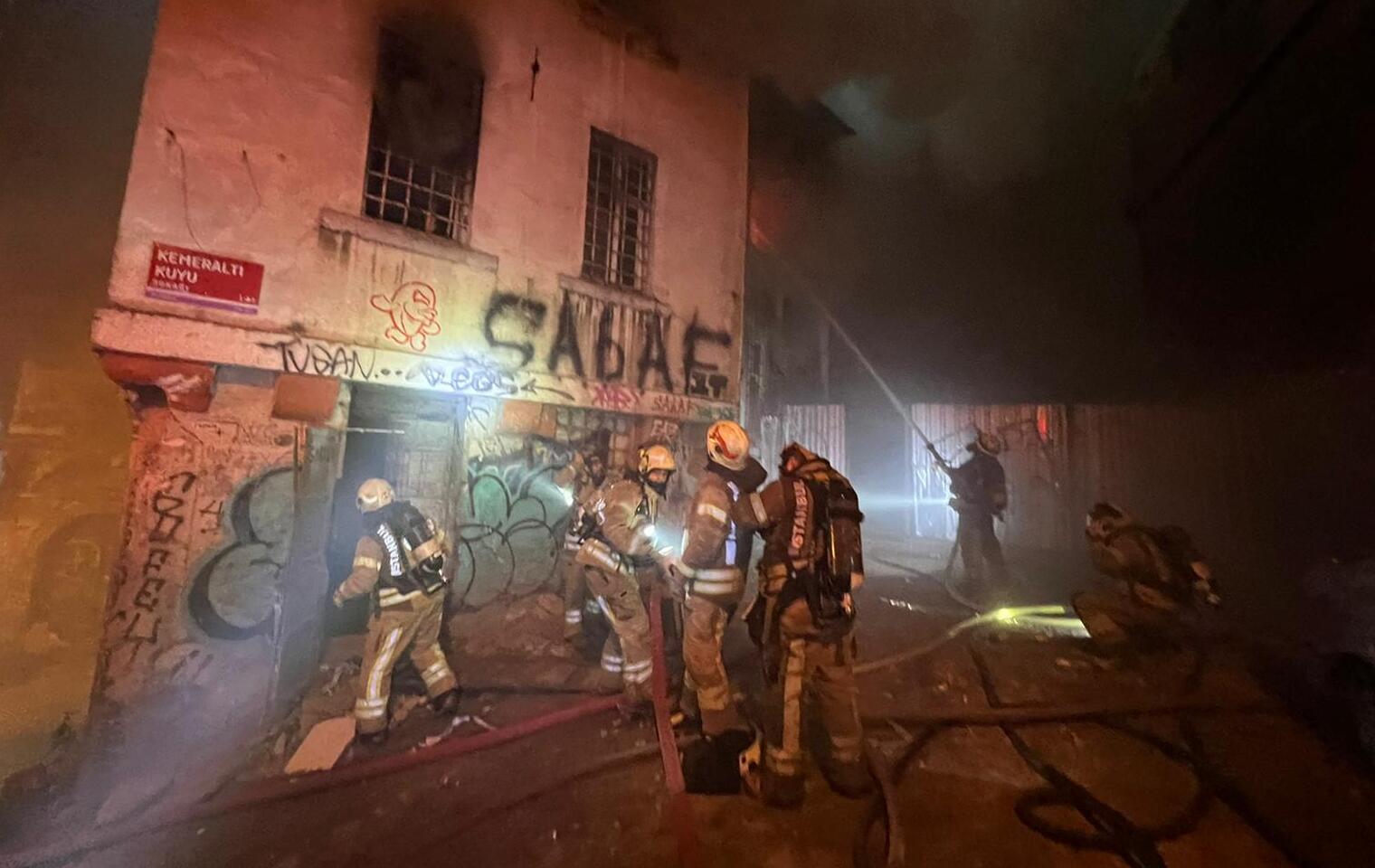 Karaköy Surp Pırgiç Kilisesi lojmanında yangın: 2 ölü