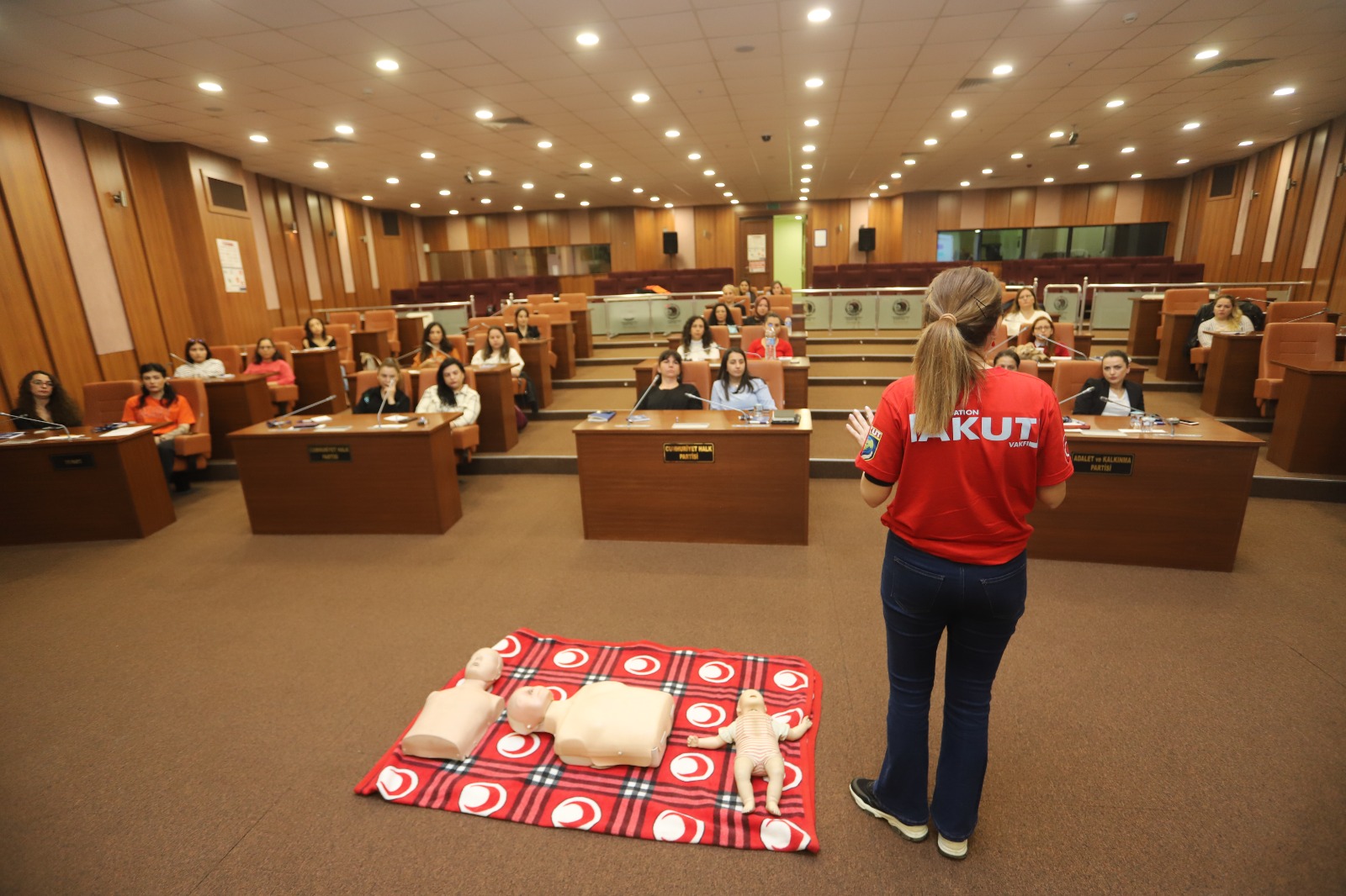 Kartal Belediyesi’nin ‘100 Kadın 100 Nefes’ projesi başladı
