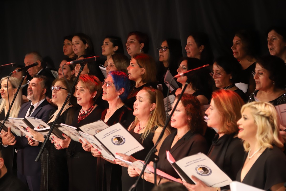 Kartallılar Yeni Yılı, Türk Halk Müziği konseriyle karşıladı
