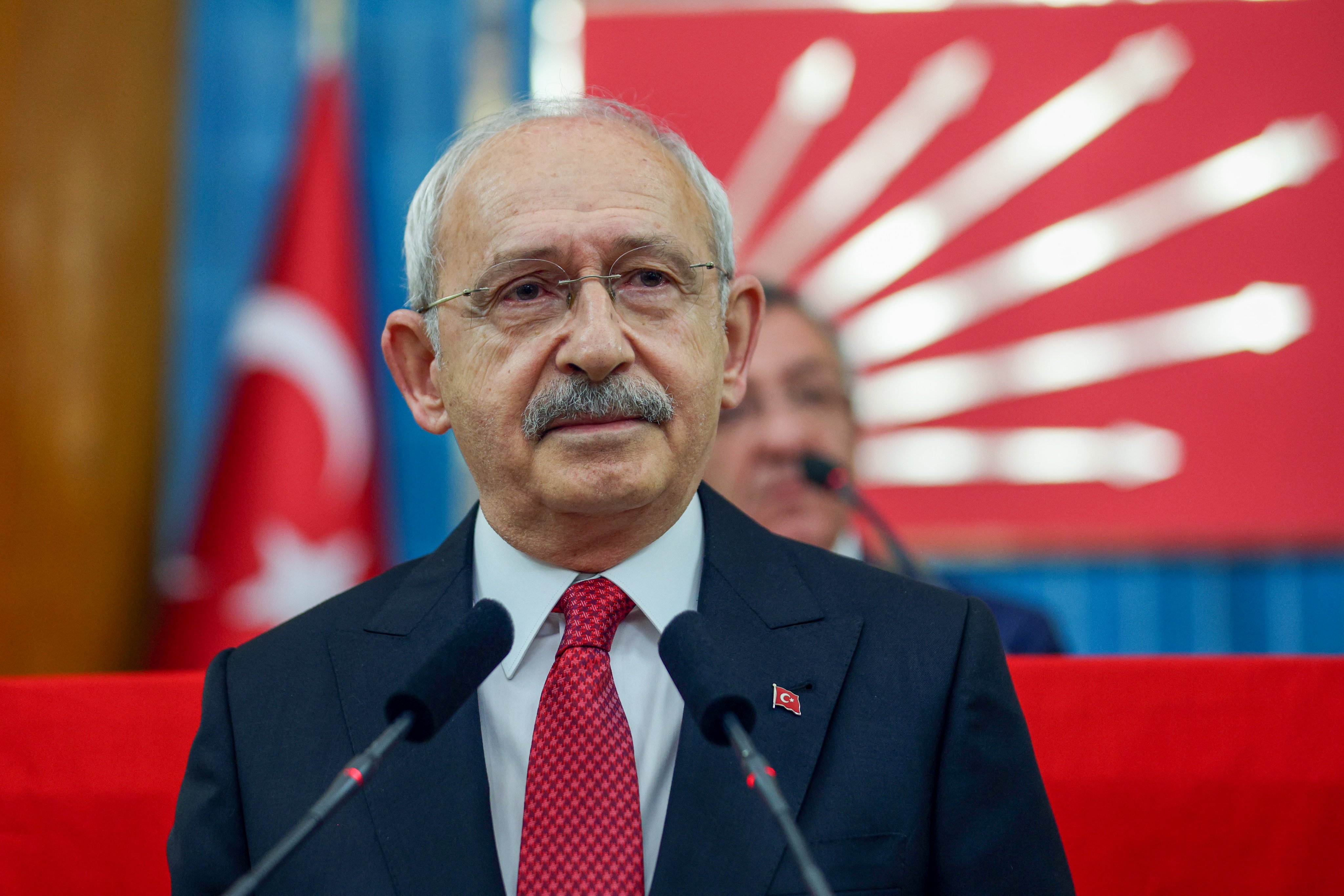 Kılıçdaroğlu, cumhurbaşkanı seçilse de CHP Genel Başkanlığını sürdüreceğini açıkladı