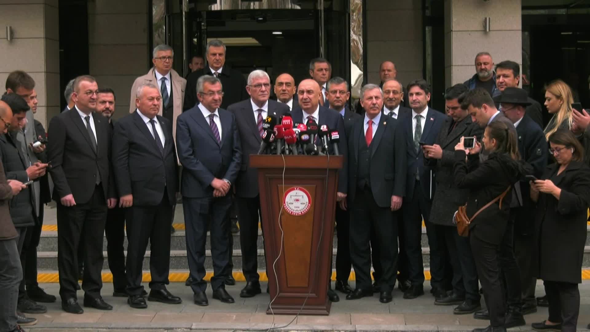 Kılıçdaroğlu'nun adaylığı için YSK'ya başvuru yapıldı