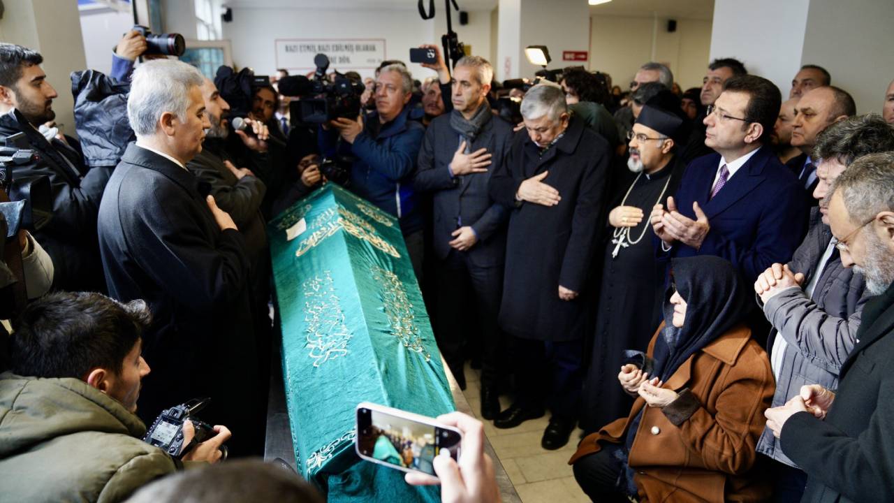 Kilise saldırısında ölen Tuncer Cihan'ın cenazesi Nurtepe Cemevi'nden kaldırıldı