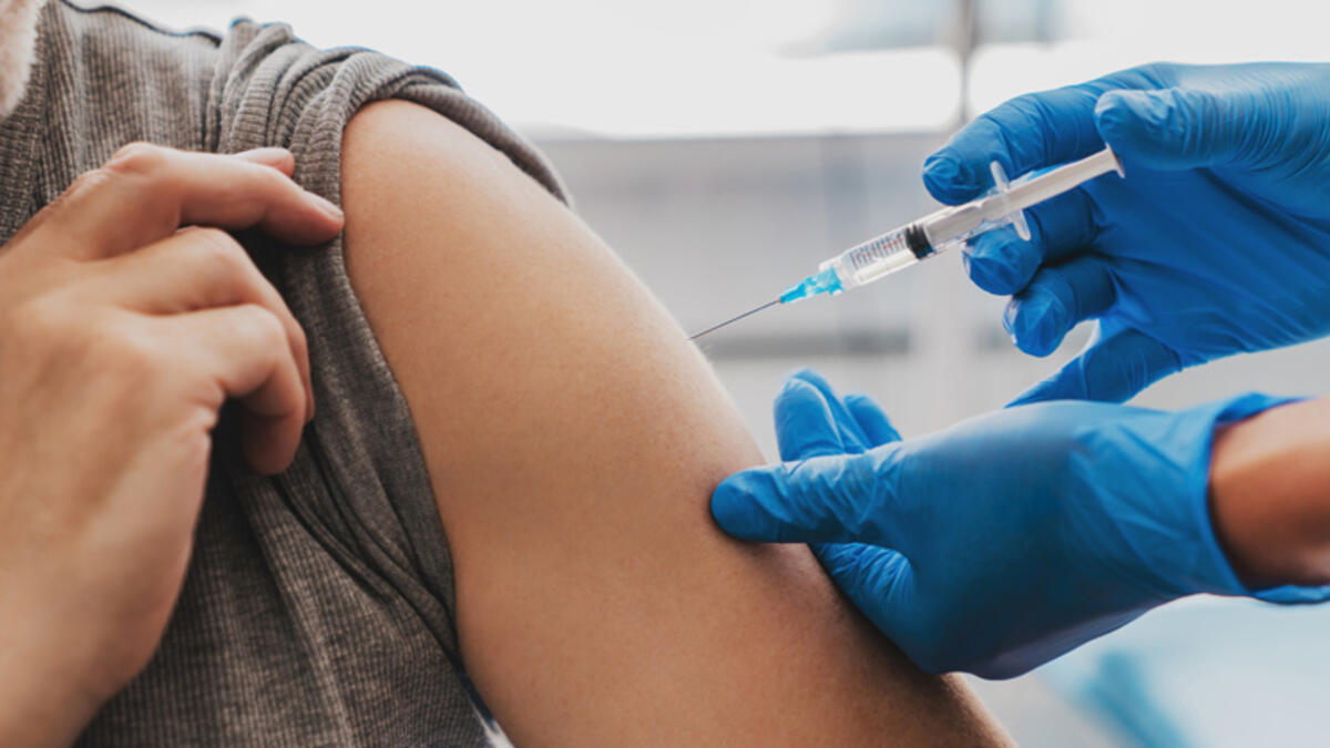 Koronavirüs aşısında öncelikli meslek grupları belli oldu