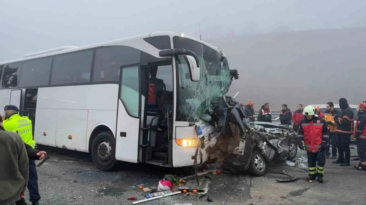Kuzey Marmara Otoyolu'nda feci kaza: 10 kişi öldü, 59 kişi yaralandı