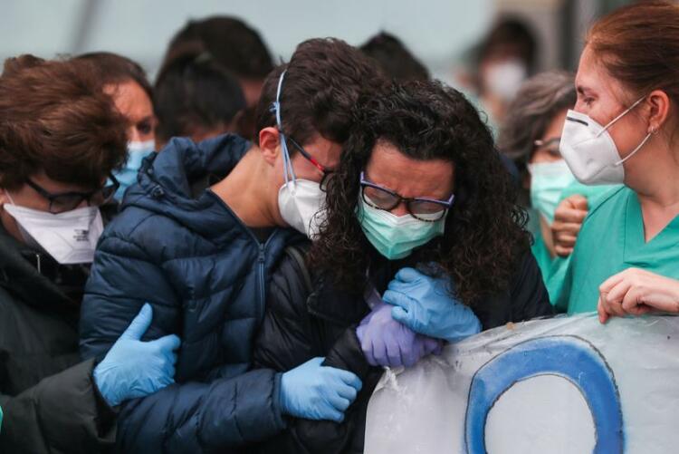 Madrid’de doktorlar greve çıkma kararı aldı