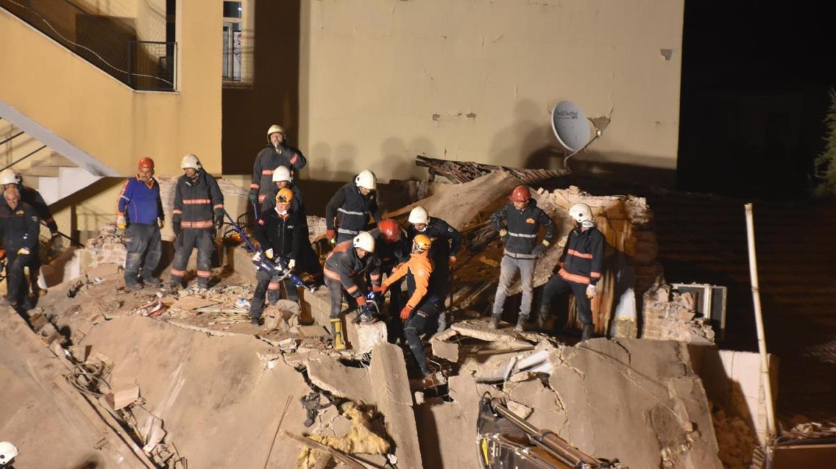 Malatya'da çöken binada arama kurtarma çalışmaları sona erdi