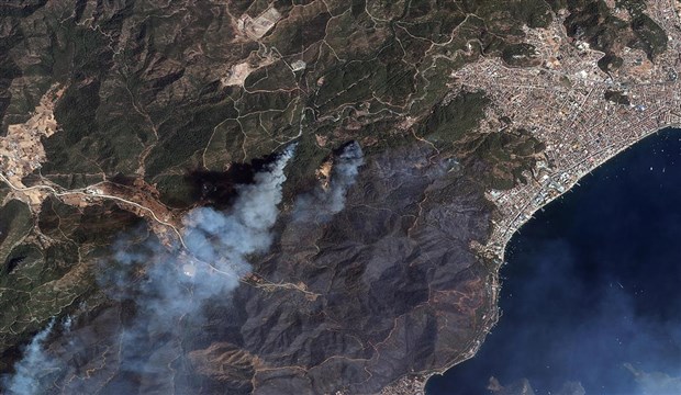 Manavgat ve Marmaris'teki orman yangınları uzaydan görüntülendi