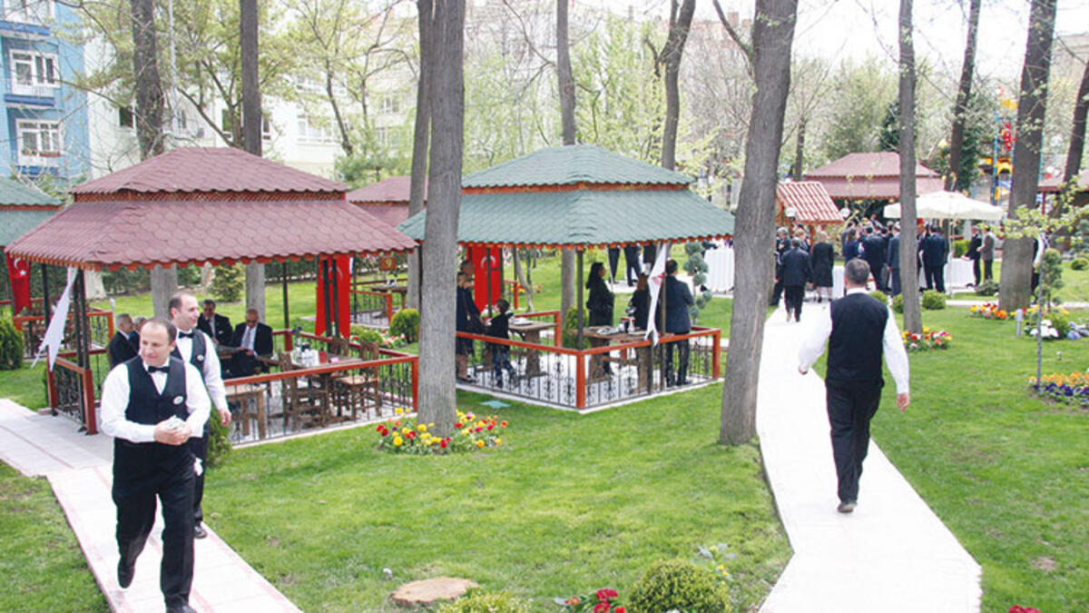 Meclis'in VİP Bahçe Lokantası yeniden açıldı