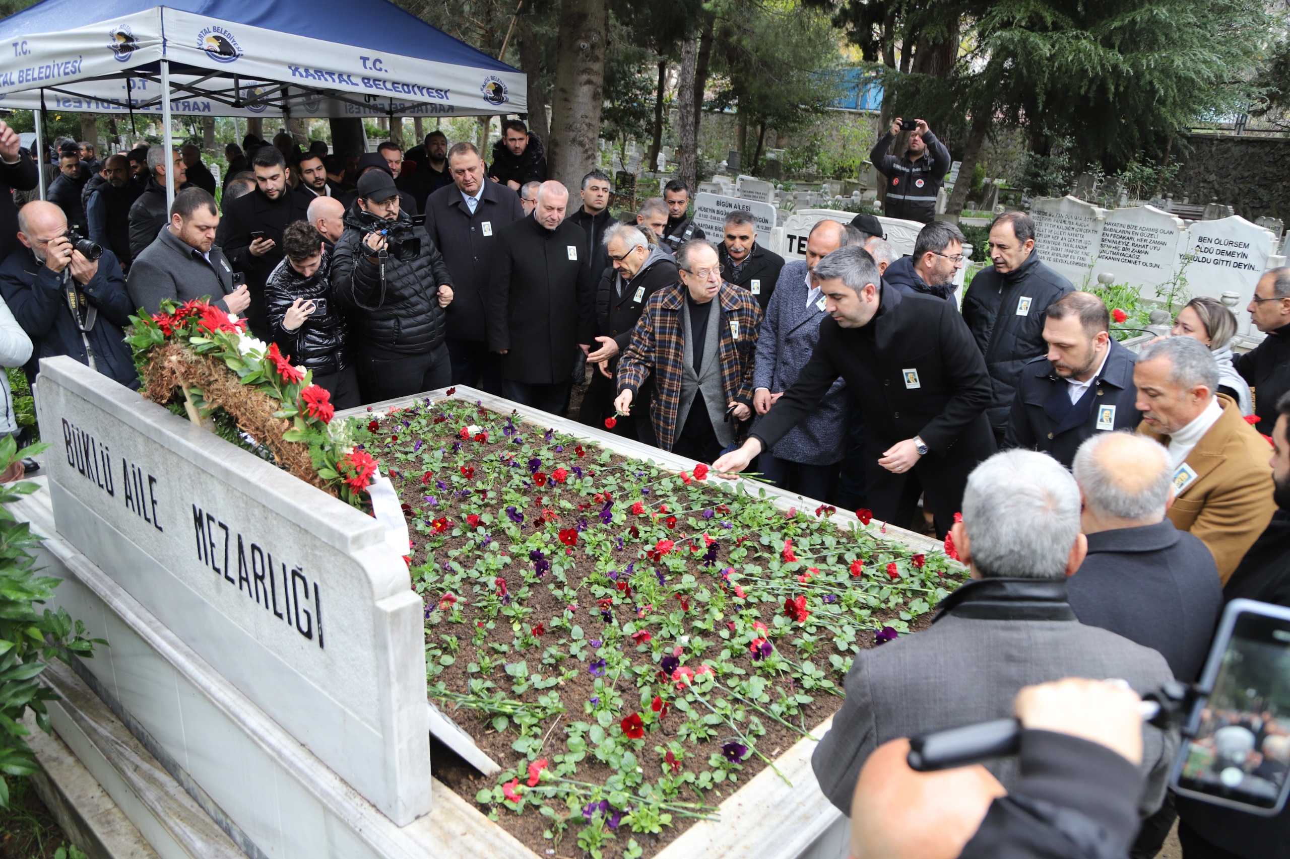 Mehmet Ali Büklü, mezarı başında anıldı