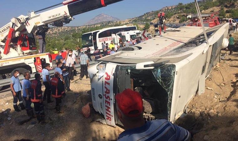 Mersin'de otobüs kazasında yaralanan 15 asker taburcu edildi