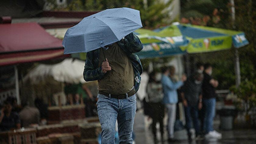 Meteoroloji saat verdi: İstanbul ve 10 ile yağış uyarısı