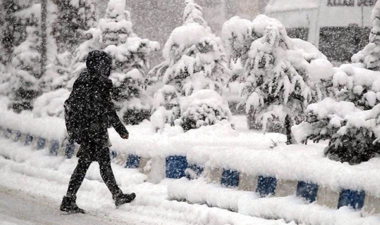 Meteoroloji uyardı: İstanbul'da yarın kuvvetli kar sağanakları bekleniyor