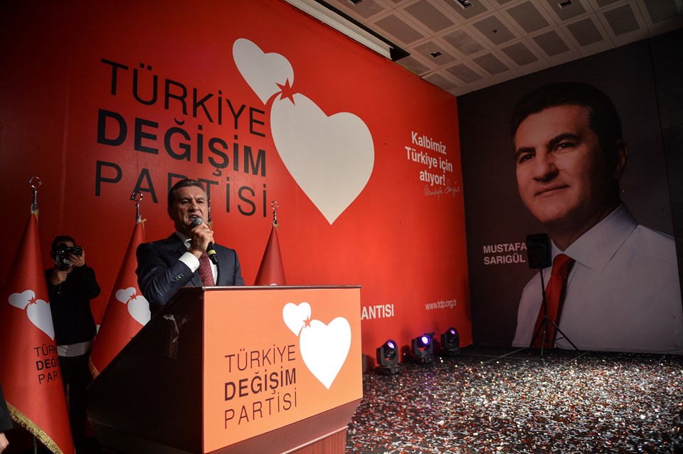 Mustafa Sarıgül'ün partisinin adı belli oldu