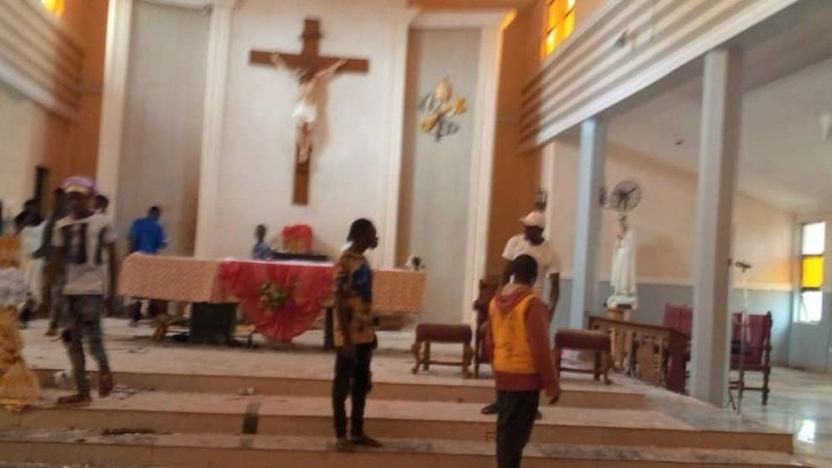 Nijerya'da kiliseye silahlı saldırı: En az 50 ölü