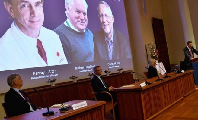 Nobel Tıp Ödülü'nü Hepatit C üzerine çalışan 3 bilim insanı kazandı