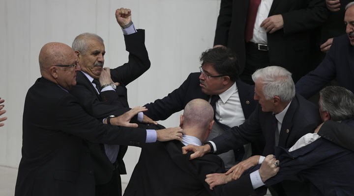 Örs'ü darbeden AKP'li Işık'a ödül gibi ceza