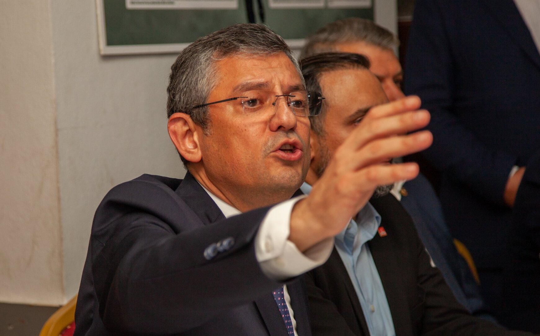 Özgür Özel: CHP'lilerin yüzde 85'i değişim istiyor