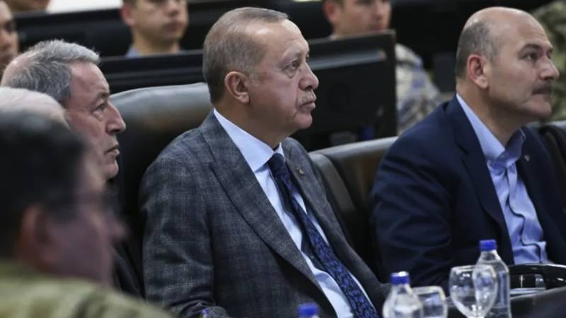 "Asker kışladan geç çıkarıldı" iddiası için Erdoğan, Akar ve Soylu hakkında suç duyurusu
