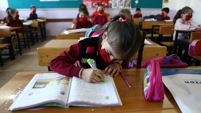 Resmi Gazete'de yayınlandı: MEB'den ana sınıfı, ilkokul ve liseler için yeni karar