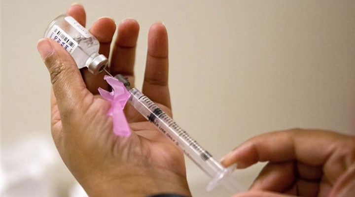 Sağlık Bakanlığı, kimlerin mutlaka grip aşısı olması gerektiğini açıkladı