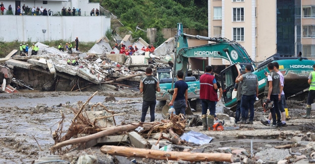 Batı Karadeniz'deki sel felaketi: Yaşamını yitirenlerin sayısı 71'e yükseldi