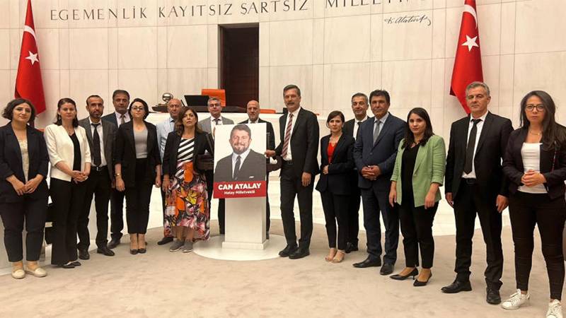 TİP'ten Meclis'te Can Atalay eylemi: Genel Kurul'u terk etmiyoruz