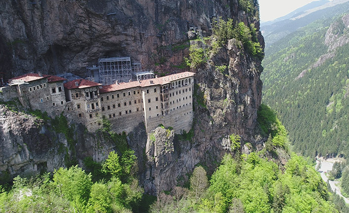 Trabzon'da Sümela Manastırı ve Ayasofya Camii yarın ziyarete açılıyor