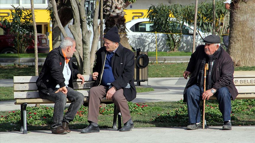 TÜİK: Türkiye yaşlı nüfusu son 5 yılda yüzde 22,5 arttı