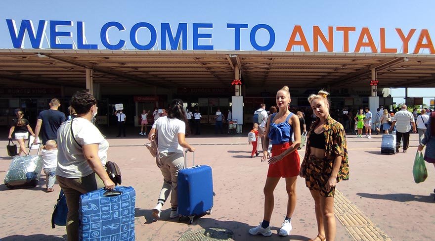 Turizmin gözdesi Antalya'ya bugün 20 bin Rus turist gelecek