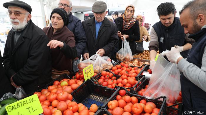 Türk-İş: Açlık sınırı 4,928 TL'ye yükseldi