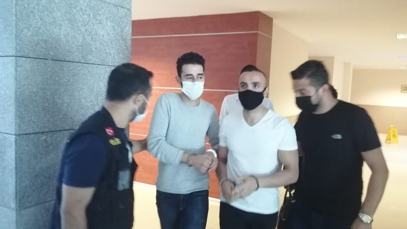 Türkiye İşçi Partisi milletvekili Barış Atay’a saldıran 3 kişi tutuklandı
