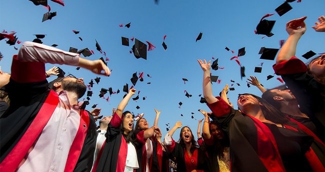 CHP'li Kaya:  Öğrenciler mağdur değil, mezun olmak istiyor