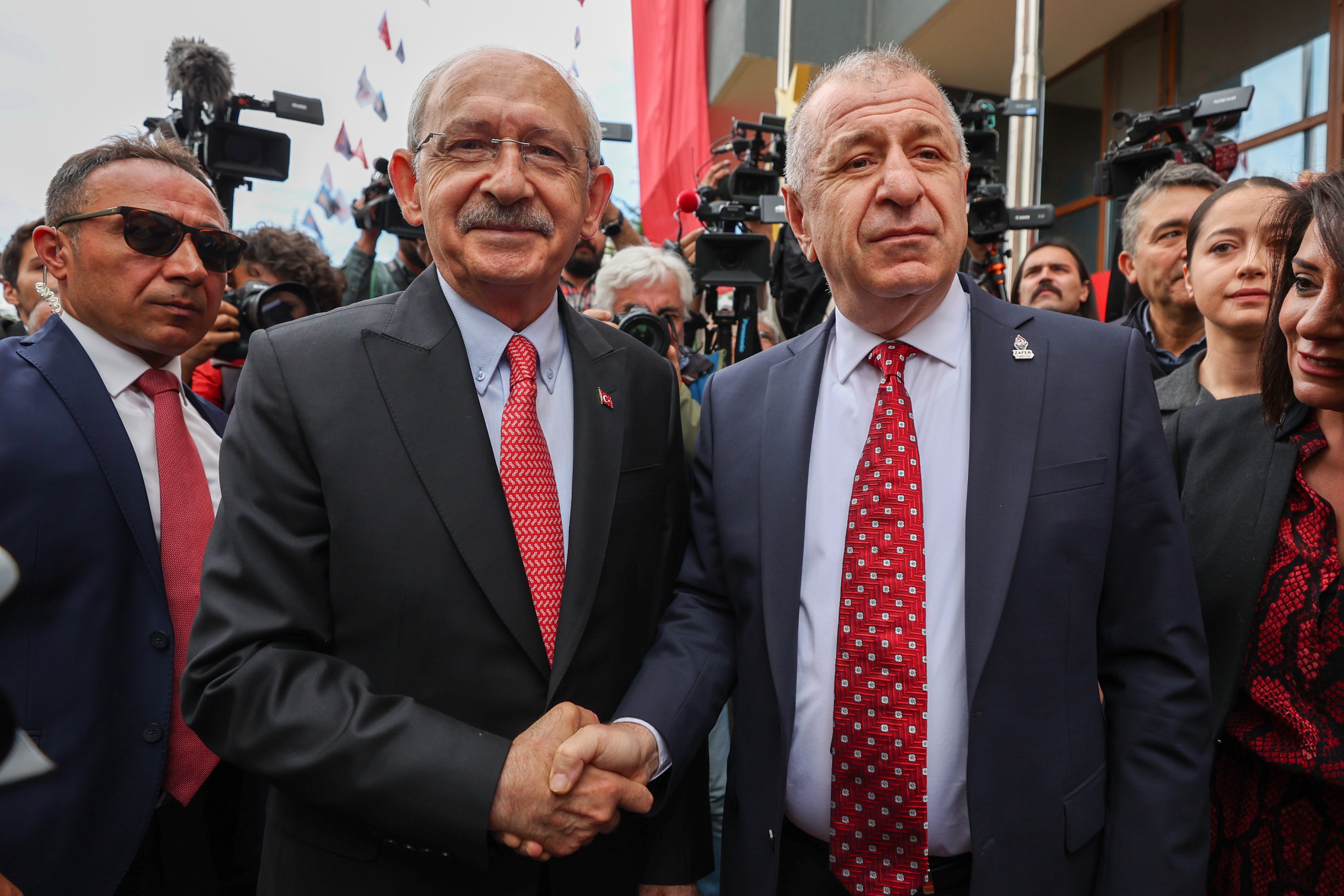 Kılıçdaroğlu - Özdağ görüşmesi: ATA İttifakı, istişare yapıp ikinci tur için kararını açıklayacak